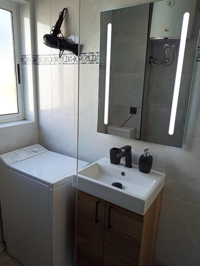 Apartamento Maya Relax Салоу Екстер'єр фото